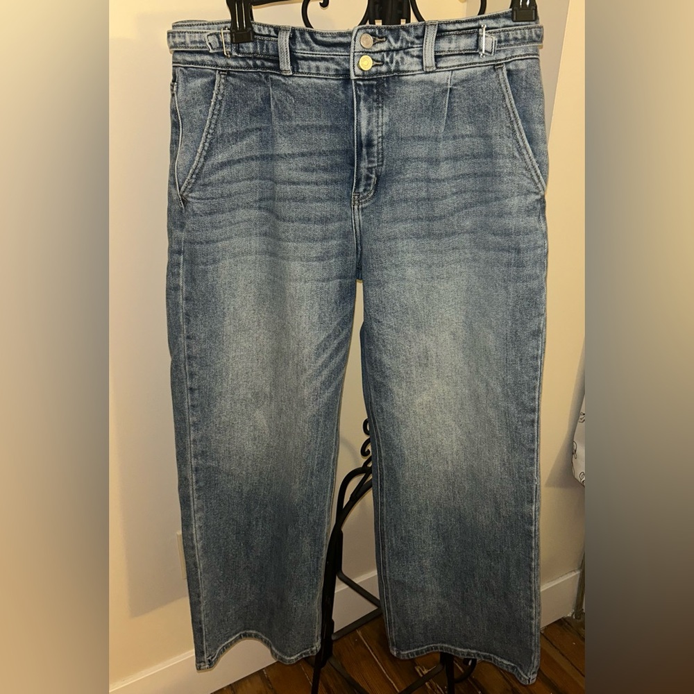 KanCan jeans size 12. Like new.
